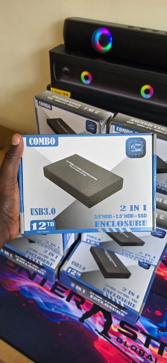 2-in-1 enclosures that accept both 3.5" and 2.5" SATA HDD/SSD